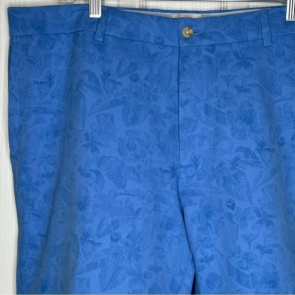 Peter Miller Blue Floral Tropical Golf Shorts Sz 38 BONN Sport